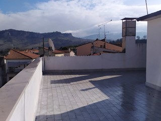 Appartamento in Vendita a Scafa, 50'000€, 120 m²