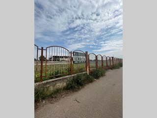 Terreno industriale in Vendita a Sannicandro di Bari, 220'000€, 1180 m²