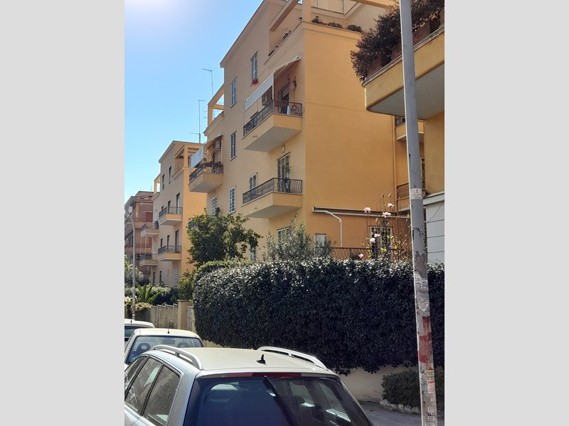 Immobile commerciale in Affitto a Roma, zona BALDUINA, 650€, 70 m²