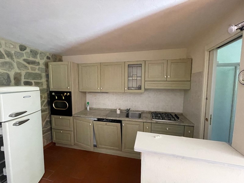 Casa Indipendente in Vendita a Montignoso, zona Capanne, 210'000€, 70 m², arredato