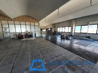 Capannone in Vendita a Larciano, 290'000€, 500 m²