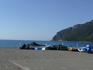 Trilocale in Vendita a Sestri Levante, zona Riva Trigoso, 270'000€, 72 m²