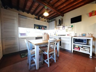 Casa Indipendente in Vendita a Cascina, 178'000€, 100 m², arredato