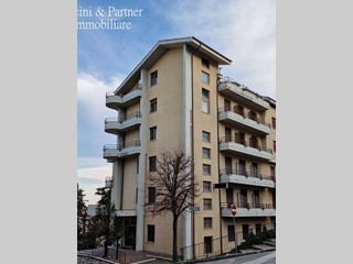 Attività commerciale in Vendita a Chianciano Terme, 480'000€, 1790 m²