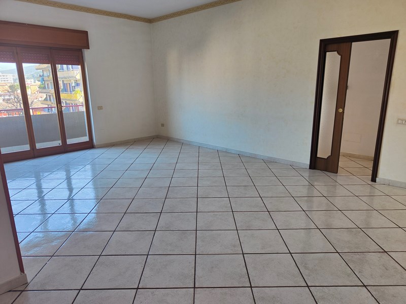 Quadrilocale in Vendita a Battipaglia, zona centrale, 190'000€, 120 m²