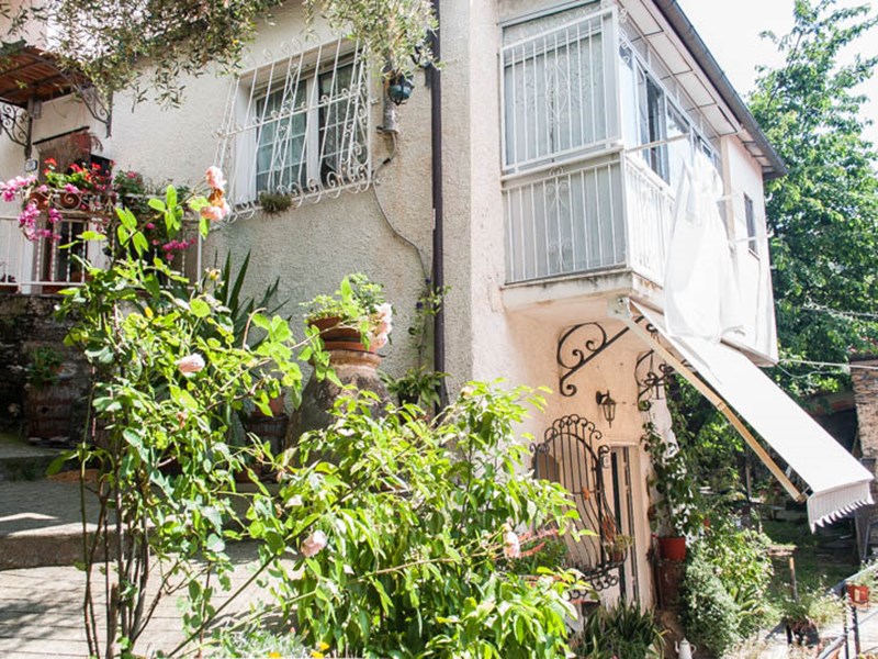 Casa Indipendente in Vendita a Prelà, zona Borgata Canneto Soprano, 140'000€, 70 m², arredato