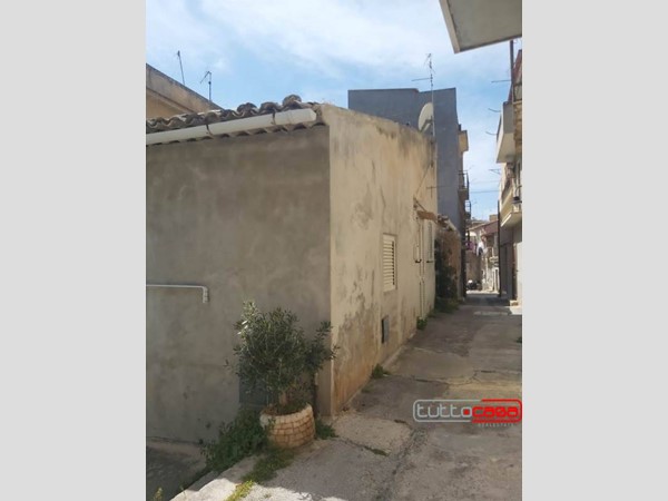 Casa Indipendente in Vendita a Scicli, 75'000€, 