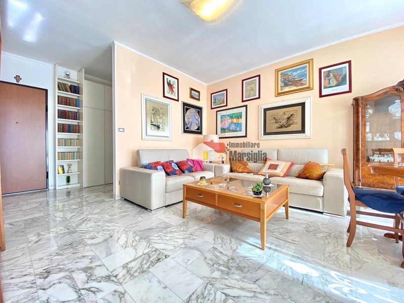 Trilocale in Vendita a Sanremo, 330'000€, 107 m², arredato