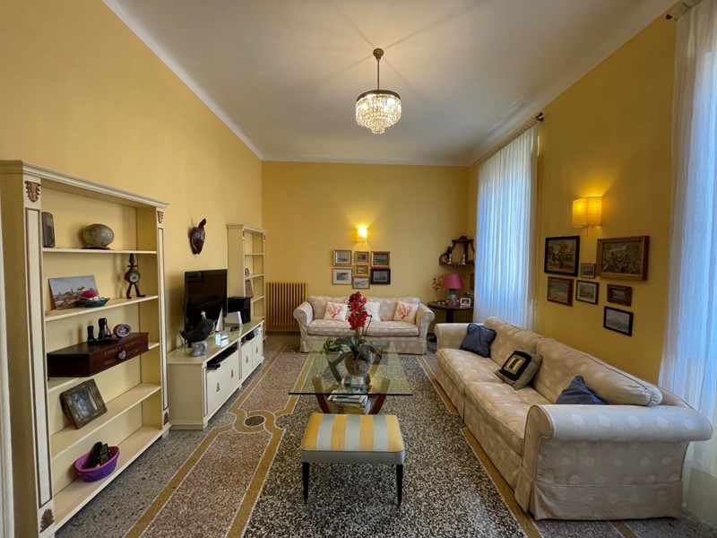 Quadrilocale in Vendita a Sestri Levante, zona centro, 162 m²