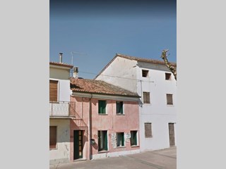 Villetta a schiera in Vendita a Albettone, zona Piazza Umberto I, 32, 62'000€, 208 m², con Box