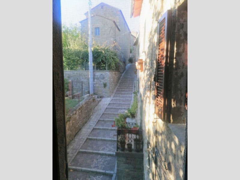 Quadrilocale in Vendita a Passignano sul Trasimeno, zona Castel Rigone, 148'000€, 110 m²