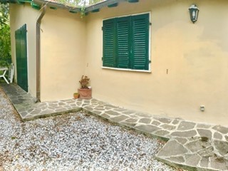 Casa Indipendente in Affitto a Pietrasanta, zona Marina Di Pietrasanta, 7'000€, 60 m², arredato