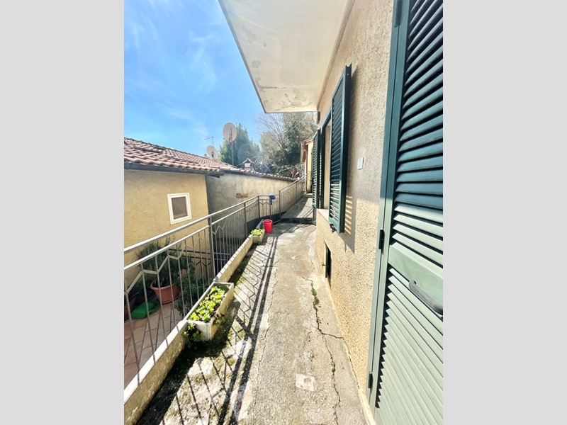 Casa Semi Indipendente in Vendita a Stazzema, zona Terrinca, 90'000€, 75 m²