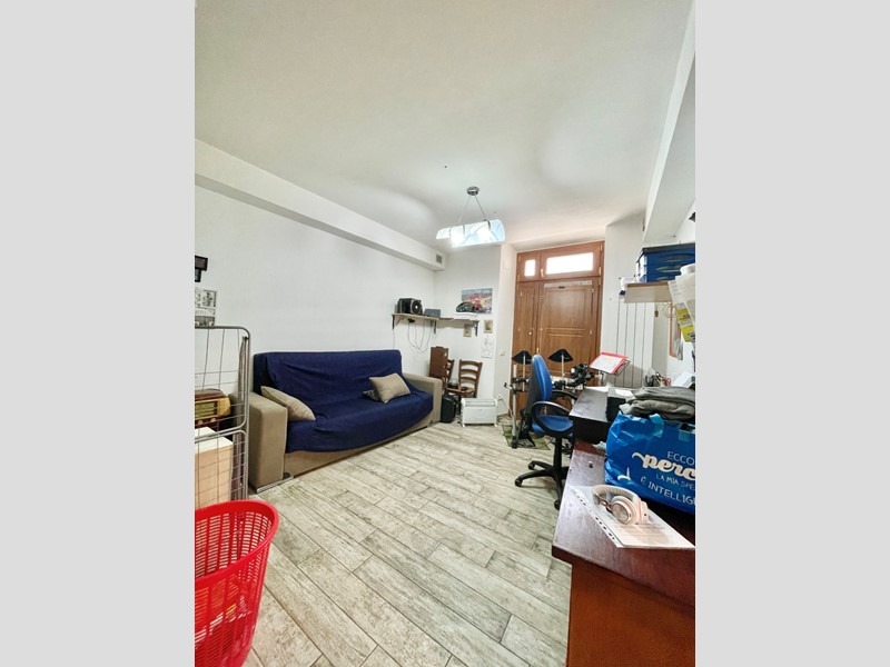 Capannone in Vendita a Seravezza, 105'000&euro;, 55 m²