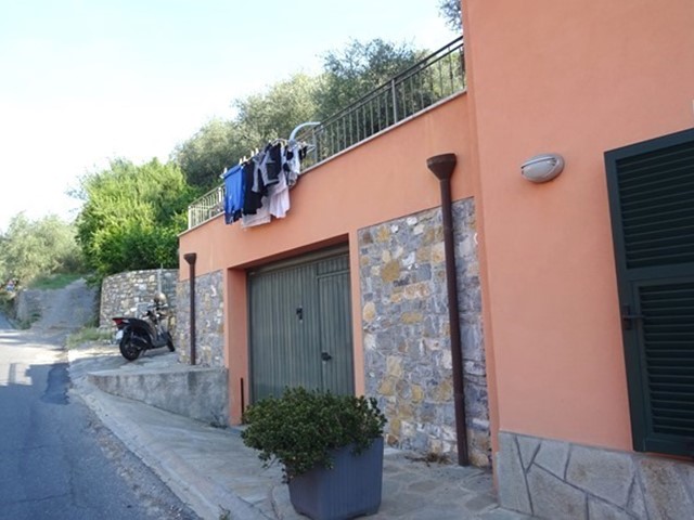 Casa Indipendente in Vendita a San Bartolomeo al Mare, 260'000€, 155 m², arredato, con Box