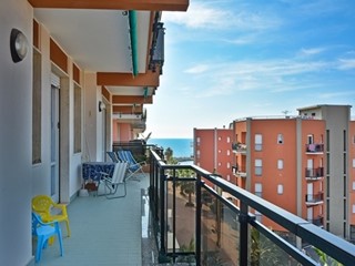 Trilocale in Affitto a San Bartolomeo al Mare, 80 m², arredato