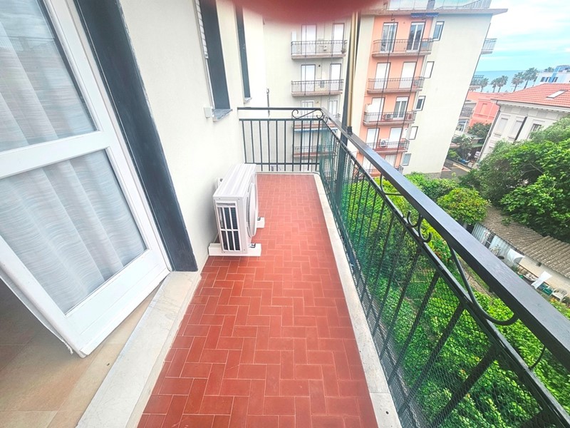 Trilocale in Affitto a San Bartolomeo al Mare, 80 m², arredato