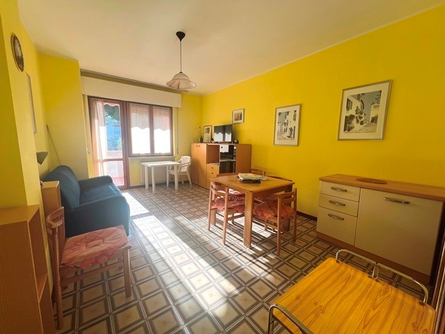 Bilocale in Affitto a San Bartolomeo al Mare, 900€, 50 m², arredato
