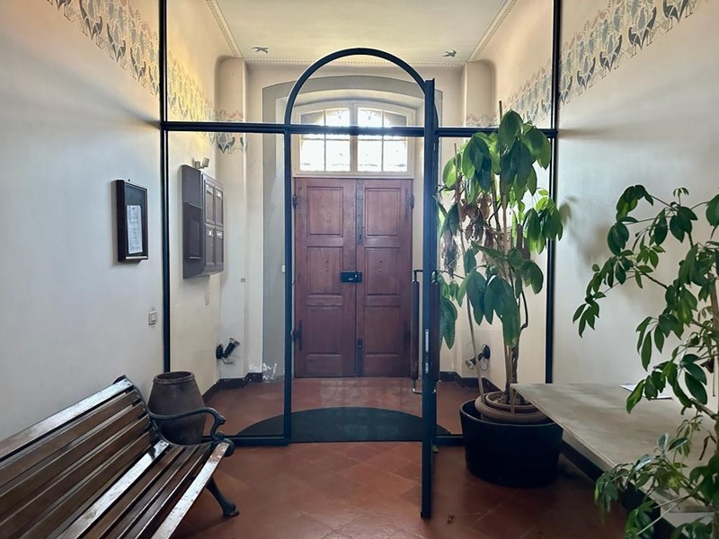 Immobile commerciale in Affitto a Capannori, zona Lammari, 800€, 60 m²