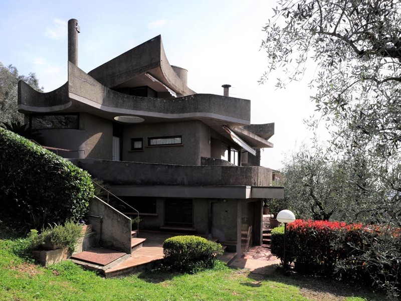 Villa in Vendita a Monsummano Terme, 530'000€, 465 m², con Box