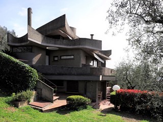 Villa in Vendita a Monsummano Terme, 530'000€, 465 m², con Box