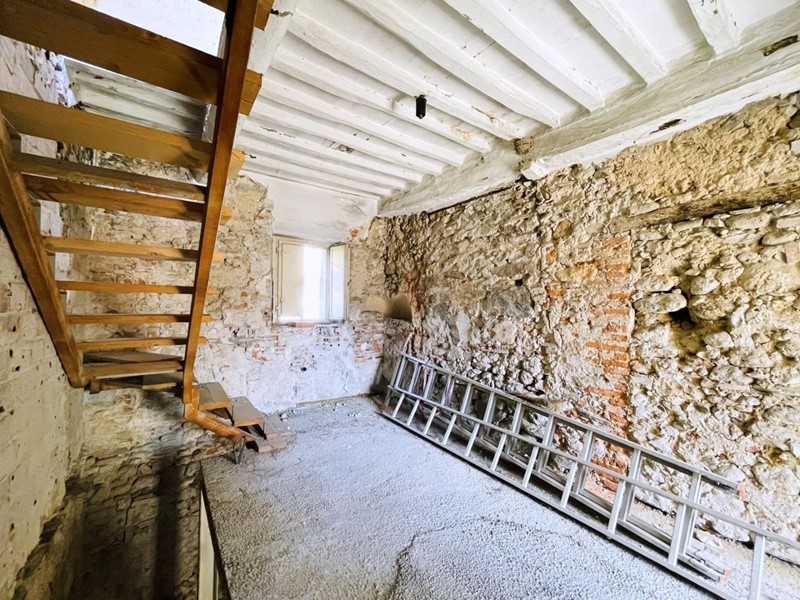 Casa Indipendente in Vendita a Camaiore, 105'000&euro;, 95 m²