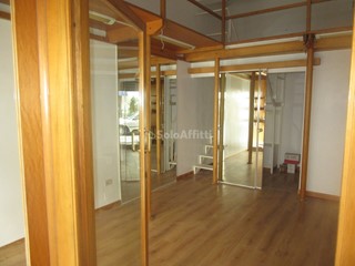 Capannone in Affitto a Sesto Fiorentino, zona Centro Storico, 800&euro;, 40 m²