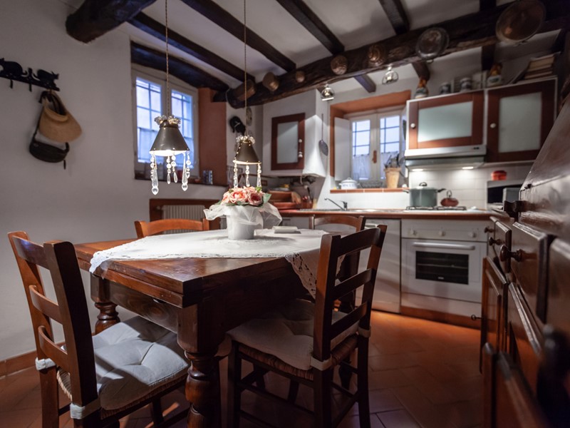 Casa Semi Indipendente in Vendita a Ameglia, zona Montemarcello, 300'000&euro;, 80 m²