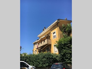 Appartamento in Vendita a Sarzana, 230'000€, 139 m²