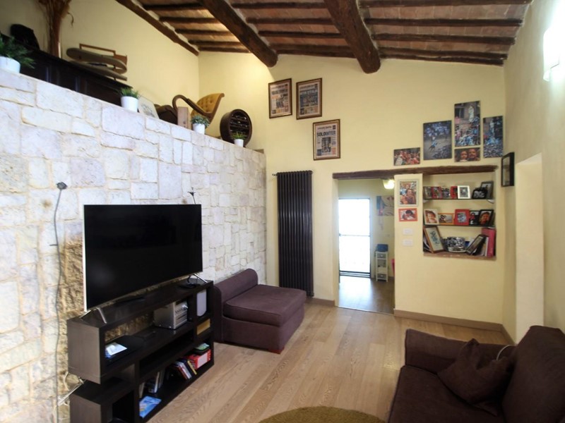 Appartamento in Vendita a Siena, zona Costalpino, 275'000€, 106 m²