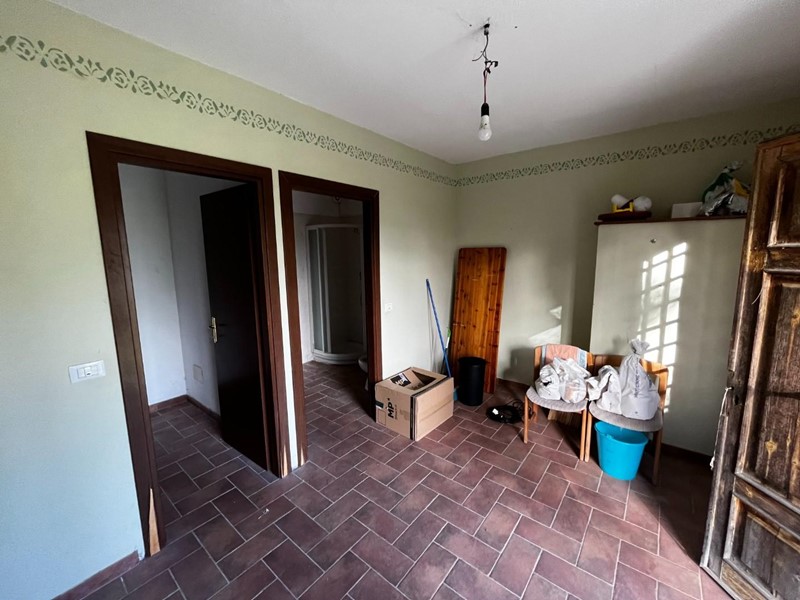 Casale in Vendita a Casciana Terme Lari, 300'000€, 480 m²