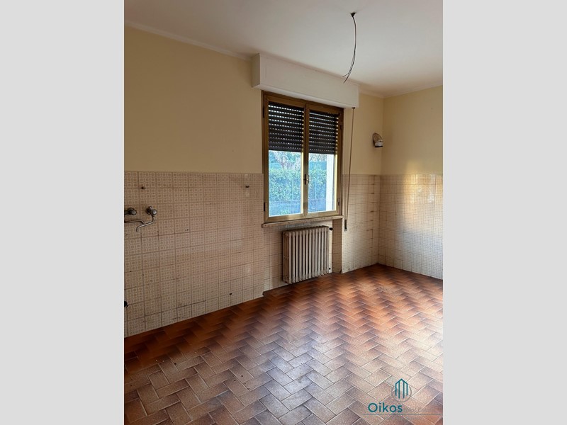 Quadrilocale in Vendita a Massa, 145'000&euro;, 80 m²