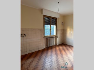 Quadrilocale in Vendita a Massa, 145'000&euro;, 80 m²