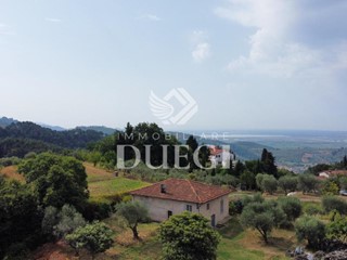 Casale in Vendita a Massarosa, zona Bargecchia, 260'000€, 90 m²