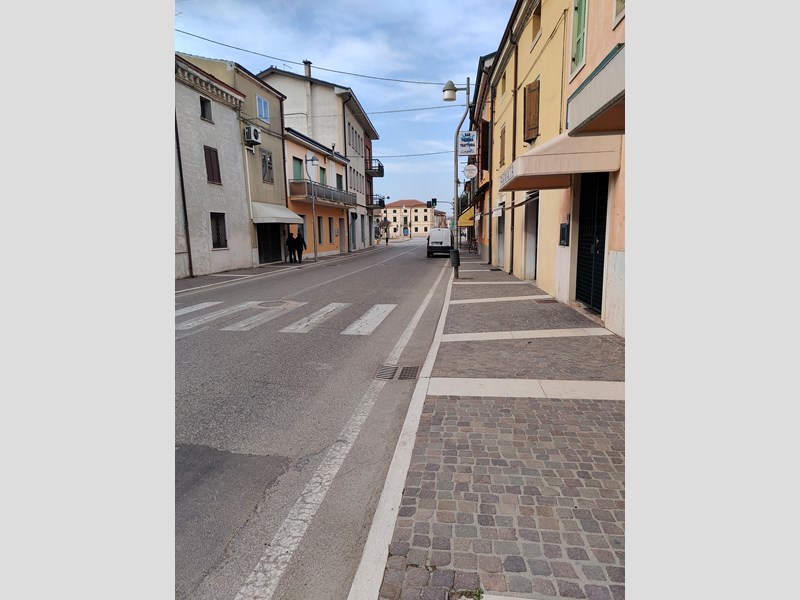 Rustico in Vendita a Erbè, zona Centro Erbè , 145'000€, 350 m²