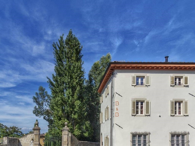 Immobile commerciale in Vendita a Capannori, zona Vorno, 550'000€, 280 m²