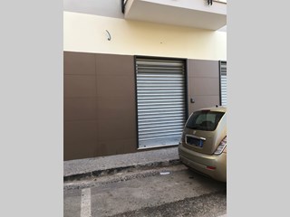 Magazzino in Affitto a Frattamaggiore, 500€, 70 m²