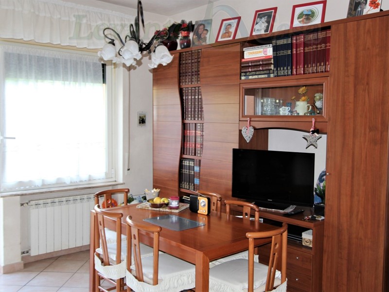 Appartamento in Vendita a Uscio, 60'000€, 65 m²