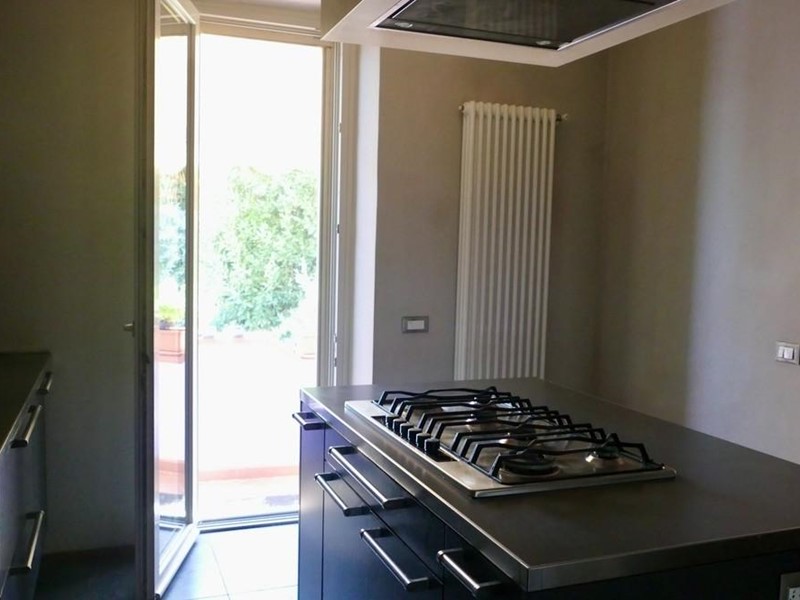 Villa in Vendita a Cascina, zona San Lorenzo Alle Corti, 525'000€, 308 m², con Box