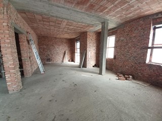 Casa Indipendente in Vendita a Capraia e Limite, 420'000€, 400 m², con Box