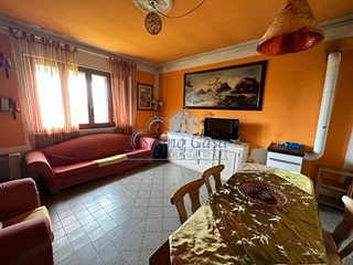 Casa Indipendente in Vendita a Fosdinovo, 230'000€, 237 m²