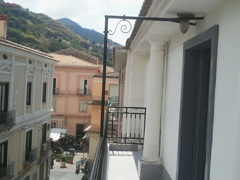 Quadrilocale in Affitto a Amantea, zona centrale, 400€, 70 m², arredato