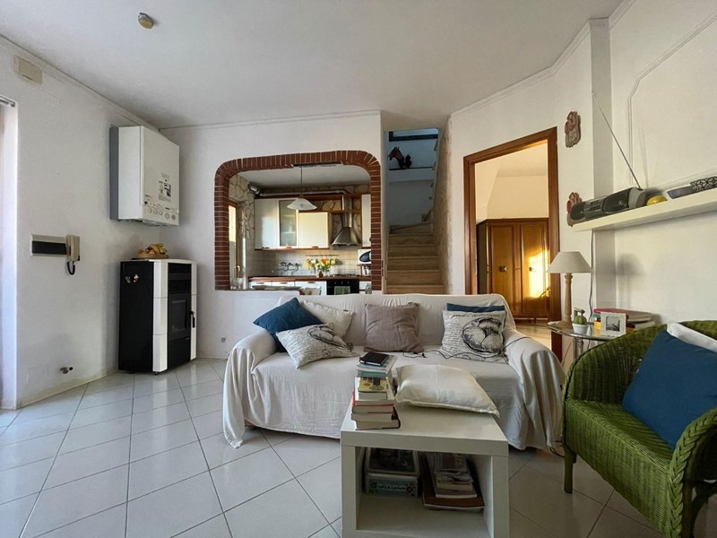 Appartamento in Vendita a Castelnuovo Berardenga, zona Monteaperti, 169'000&euro;, 80 m², con Box