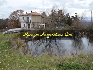 Villa bifamiliare in Vendita a Pomarance, 140'000€, 120 m², arredato