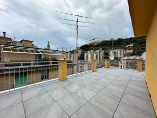 Appartamento in Vendita a Genova, 55'000€, 76 m²