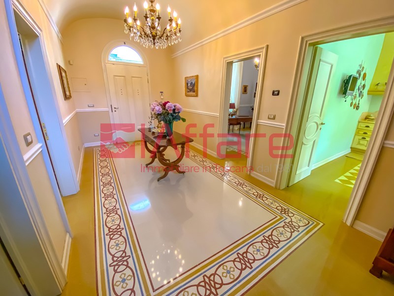 Casa Indipendente in Vendita a Montecatini Terme, 725'000€, 350 m²