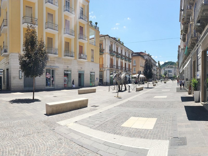 Appartamento in Vendita a Cosenza, zona Centro, 150'000€, 50 m²