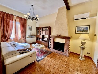 Appartamento in Vendita a Castelfiorentino, 159'000€, 90 m²