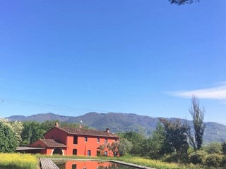 Casa di corte in Vendita a Capannori, zona Gragnano, 1'500'000€, 480 m²