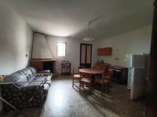 Casa Semi Indipendente in Vendita a Lamezia Terme, 120'000€, 300 m²